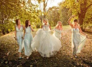 Ce rochii de nunta sa alegi pentru domnisoarele de onoare Rochii de nunta - domnișoare de onoare