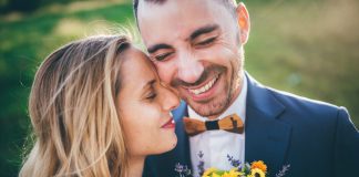 Georgiana și Lucian, nuntă în alb, vișiniu și verde la domeniile Orlandea din Sibiel