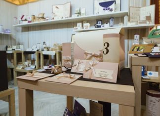 5 lucruri care sa nu lipseasca de pe orice invitatie de nunta invitatie de nunta