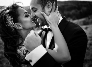 Saruturi iminente intre miri indragostiti in 25 de fotografii de nunta din Romania miri indragostiti