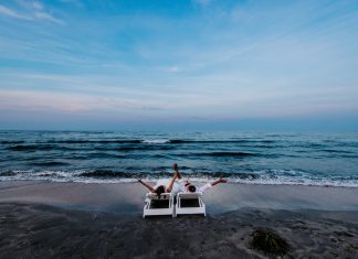 5 lucruri pe care sa NU le iei cu tine in luna de miere luna de miere