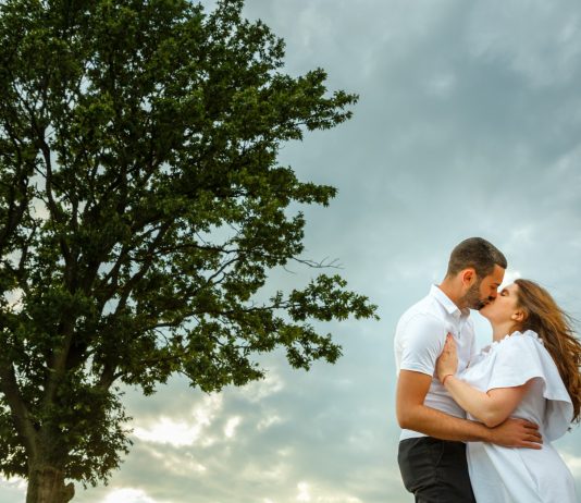 De ce ar trebui sa investim intr-o sedinta foto de logodna sedinta foto de logodna