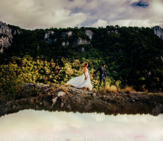 Sedinte foto trash the dress la munte prezentate prin 25 de imagini superbe trash the dress la munte