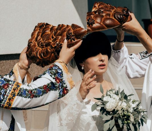 10 traditii de nunta romanesti si istoria din spatele lor traditii de nunta romanesti si istoria din spatele lor