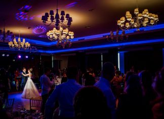 Cum arata dansul nuntii in 23 de imagini surprinse de fotografii romani Cum arata dansul nuntii la romani