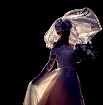 Cum sa porti voalul rochiei de mireasa in functie de coafura aleasa Cum sa porti voalul rochiei de mireasa in functie de coafura aleasa