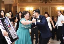 25 de melodii de nunta potrivite pentru dansul cu mama ta 25 de melodii de nunta pentru dansul cu mama ta