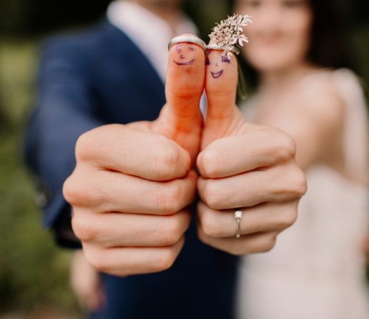 30 imagini inedite si simpatice cu verighete realizate de fotografii romani 30 imagini inedite si simpatice cu verighete de nunta realizate de fotografii romani