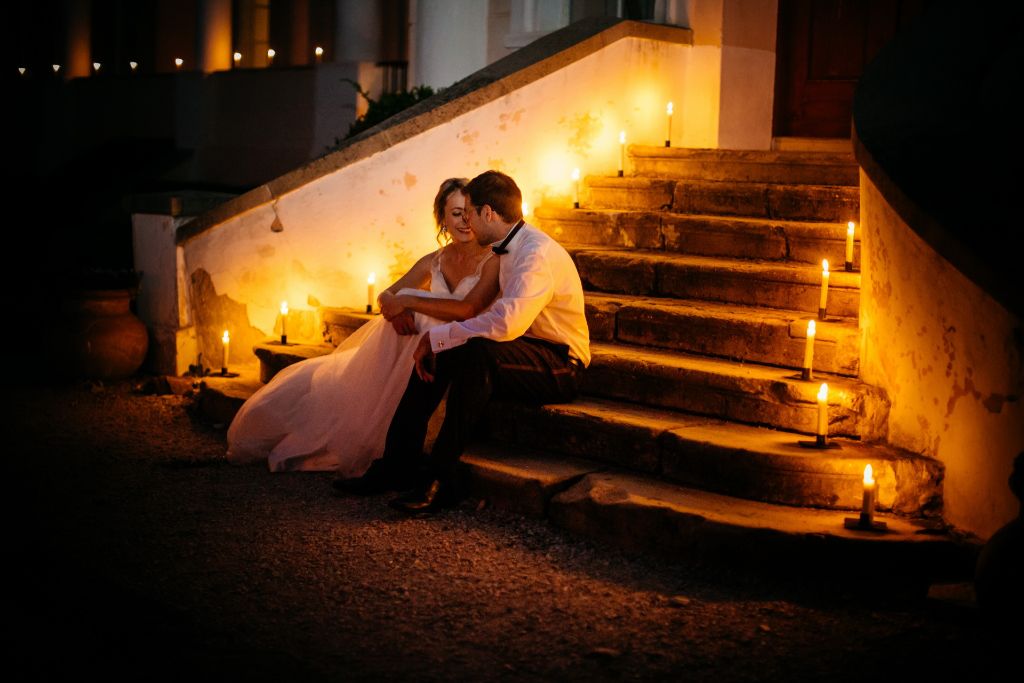 Ana și Simon: Nunta restransa în stil rustic la Conacul Apafi