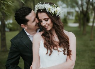 Coronita de mireasa din flori naturale. Cum alegi cele mai potrivite flori Coronita de mireasa din flori naturale. Cum alegi cele mai potrivite flori