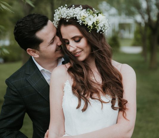 Coronita de mireasa din flori naturale. Cum alegi cele mai potrivite flori Coronita de mireasa din flori naturale. Cum alegi cele mai potrivite flori