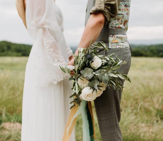 LoveFest, o nuntă cu tematică festival cu și despre iubire LoveFest, o nuntă cu tematică festival cu și despre iubire