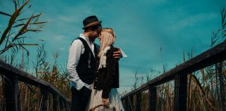 Nunta de toamnă – culori, decoruri, invitații, flori Nunta de toamnă - culori, decoruri, invitații, flori