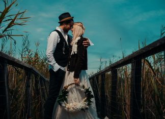 Nunta de toamnă – culori, decoruri, invitații, flori Nunta de toamnă - culori, decoruri, invitații, flori