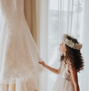 Rochii de mireasă potrivite pentru o nuntă în grădină Rochii de mireasă potrivite pentru o nuntă în grădină