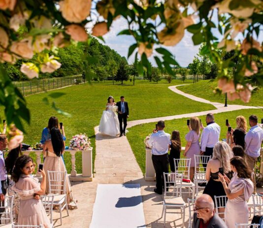 Contractul cu furnizorii de servicii foto-video. Ce trebuie să conțină