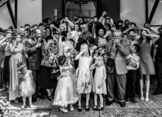 Dress code la nuntă: ce ar trebui și ce nu ar trebui să poarte invitații