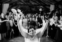 „Jocul cu pantoful” la nuntă. 70 de întrebări inspirate "Jocul cu pantoful" la nuntă. 70 de întrebări inspirate