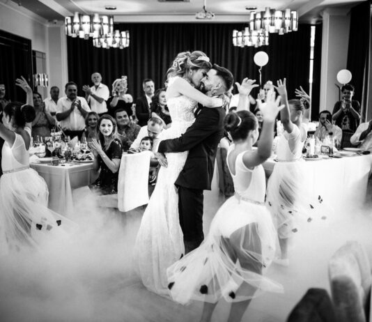 Cum să faci ca primul dans să devină viral