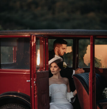 Totul despre pălăriile de nuntă pentru mireasă și pentru alte persoane invitate