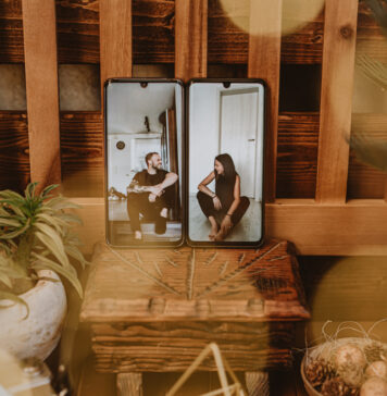 Ghid pentru ședința foto de logodnă desfășurată în primăvară