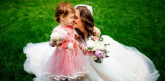 Cum să îi incluzi pe copiii din căsătoriile anterioare în tot ce înseamnă nuntă