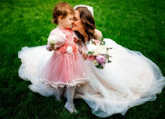 Cum să îi incluzi pe copiii din căsătoriile anterioare în tot ce înseamnă nuntă