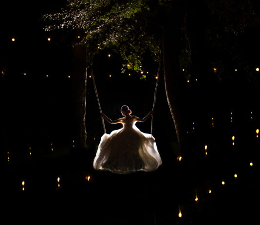 Invitațiile digitale vs. invitațiile tradiționale. Care sunt cele mai potrivite pentru nunta ta