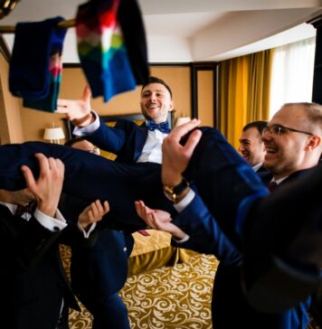 Reguli pentru alegerea domnișoarelor de onoare și a cavalerilor