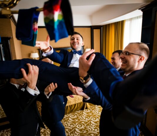 Reguli pentru alegerea domnișoarelor de onoare și a cavalerilor