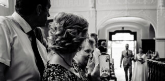 Cum să faci față acelor membri toxici ai familiei în timpul planificării nunții