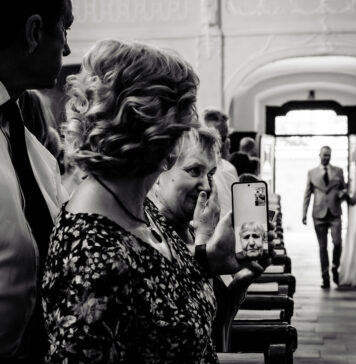 Cum să faci față acelor membri toxici ai familiei în timpul planificării nunții