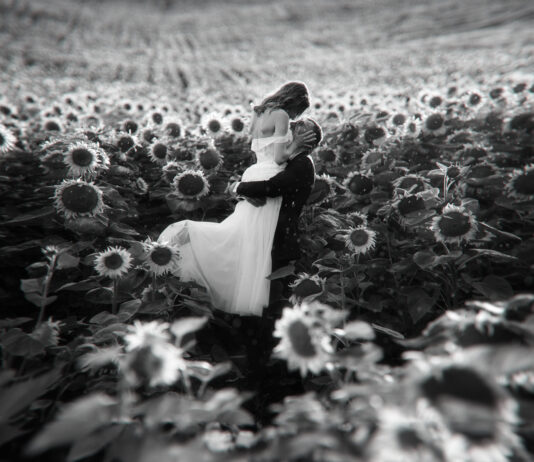 Idei de coafuri cu părul desfăcut pentru ziua nunții