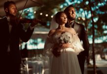 Cum să porți împreună verigheta și inelul de logodnă