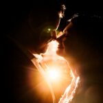 Idei de fotografii pentru ședința de logodnă desfășurată toamna